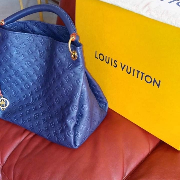 Meet your Posher, Yolanda - Picture 2 of 16